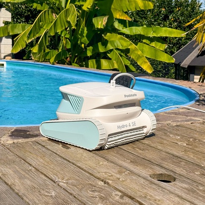 Vysavač Poolmate Hydro 4 SE u bazénu s fóliovým obkladem